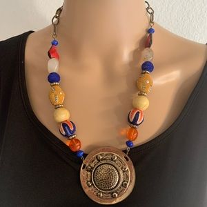 Necklace that is perfect for the right outfit!
